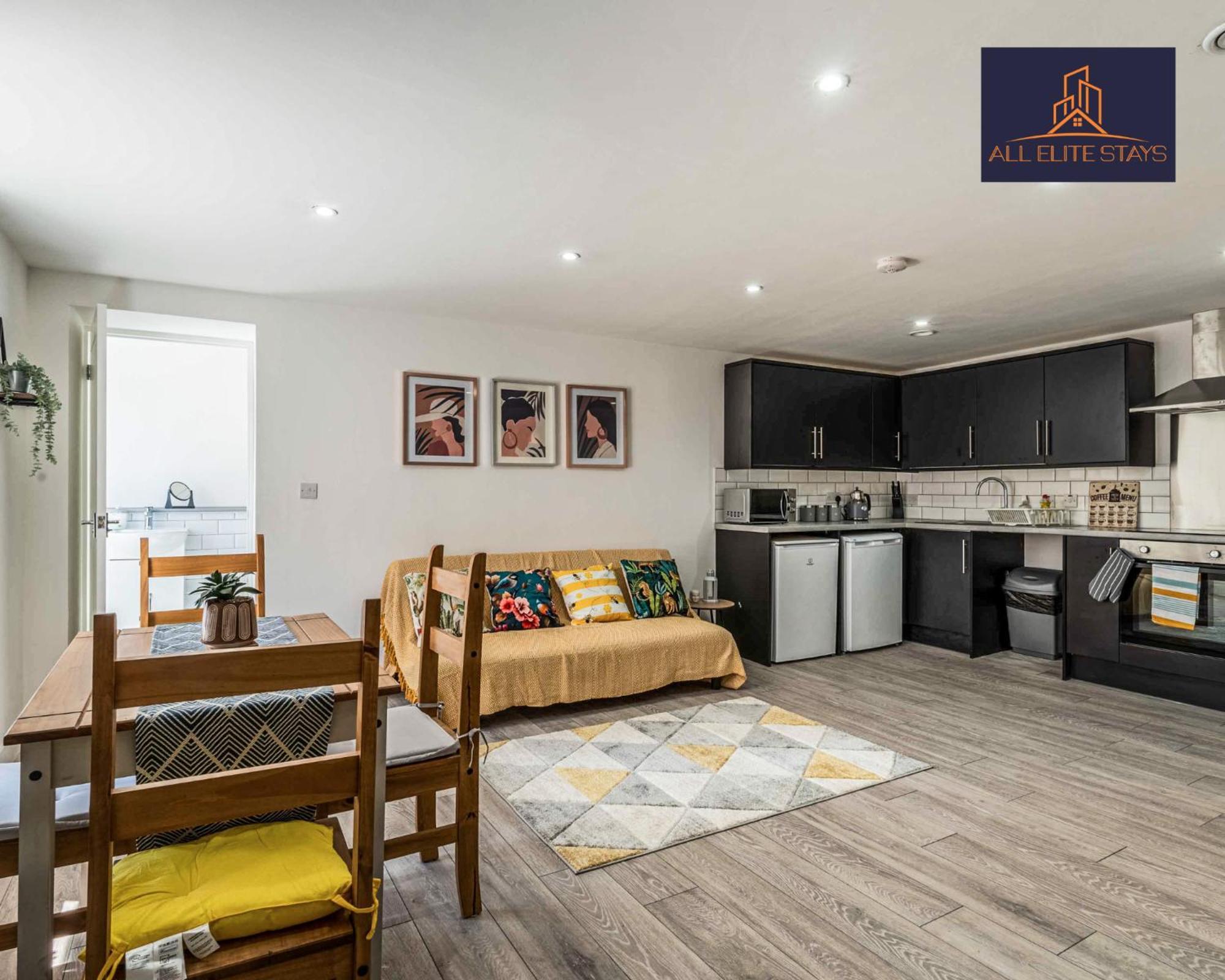 Swan House 9 - 2 Bed - Sleeps 6 - Free Parking - - Close To Centre - By Elite Apartment Liverpool